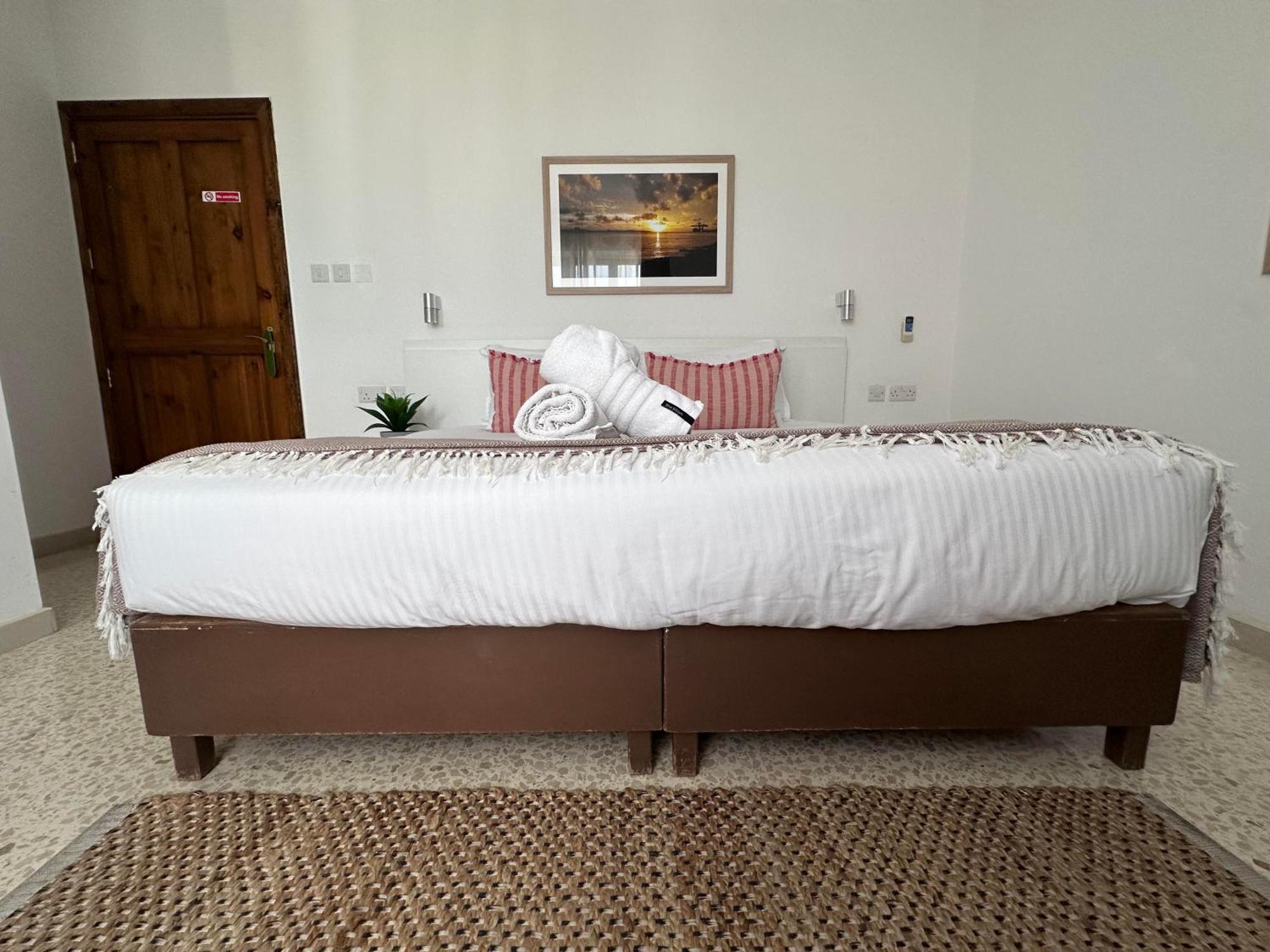 The Beach House บีร์เซบบูจา ภายนอก รูปภาพ